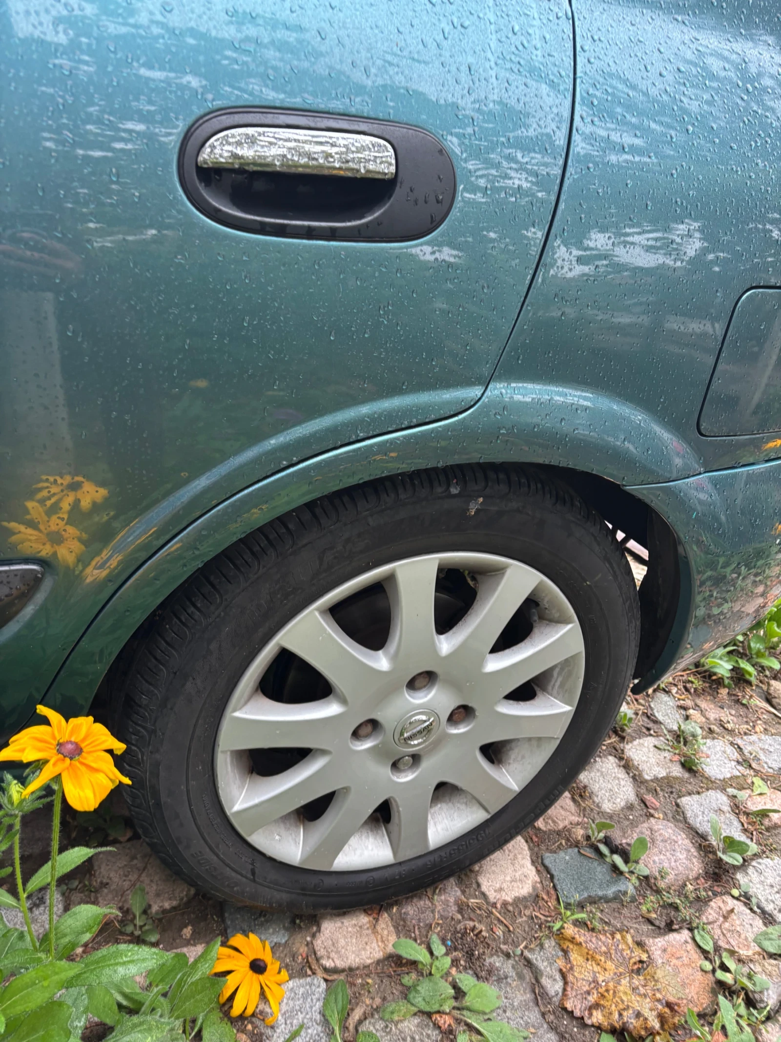 Nissan Almera 1.5i 90hp LPG, снимка 5 - Автомобили и джипове - 56113026