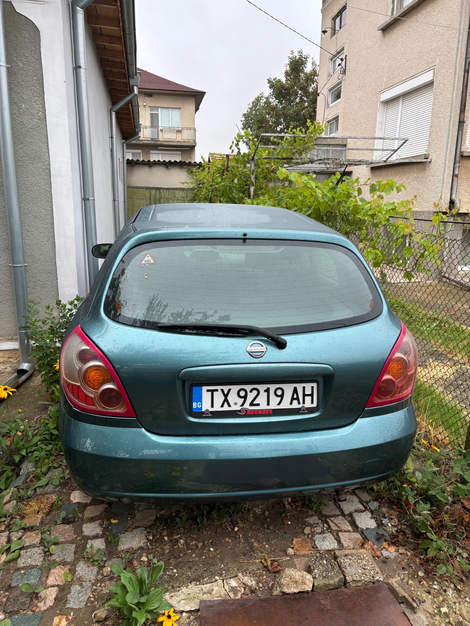 Nissan Almera 1.5i 90hp LPG, снимка 2 - Автомобили и джипове - 56113026