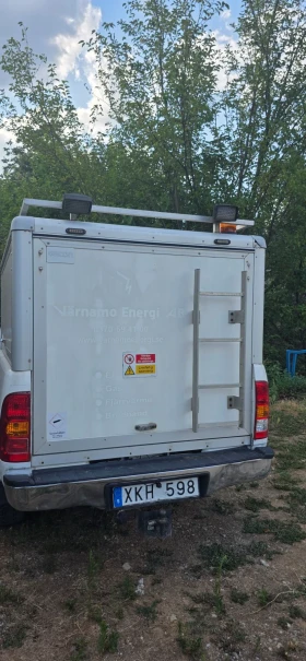 Toyota Hilux 2.5TDI, снимка 9
