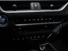 Lexus UX 250h F-SPORT 4dr AWD| HUD| CAR PLAY| NAV| ROOF| BACKUP|, снимка 17