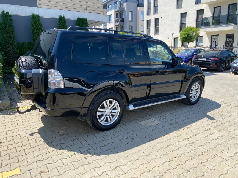 Mitsubishi Pajero IV facelift 3.2 DI-DC automatic, снимка 5 - Автомобили и джипове - 42862183