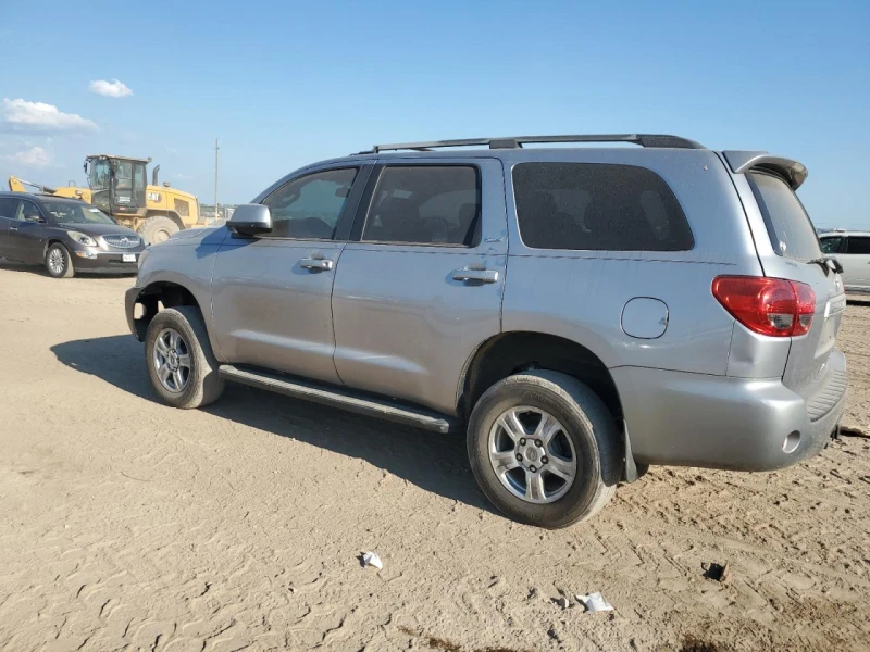 Toyota Sequoia SR5 AWD, снимка 2 - Автомобили и джипове - 47927406