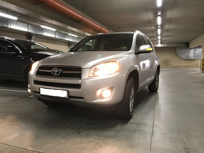 Toyota Rav4 2.2 D-4D, снимка 3 - Автомобили и джипове - 48335868