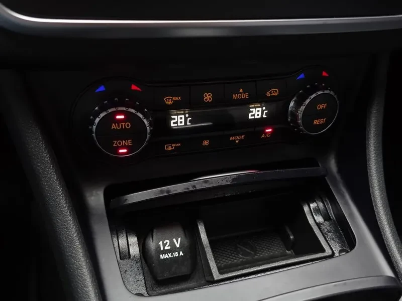 Mercedes-Benz GLA, снимка 16 - Автомобили и джипове - 54834897