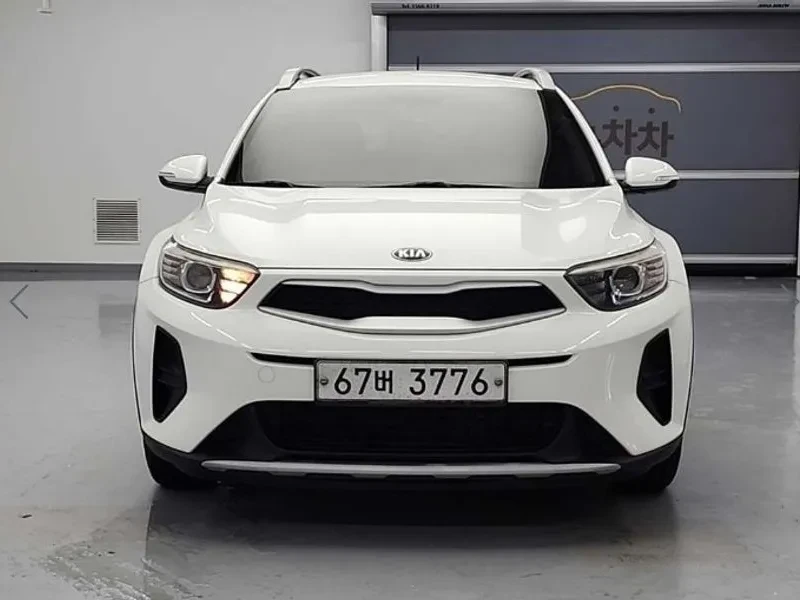 Kia Stonic, снимка 2 - Автомобили и джипове - 55057815