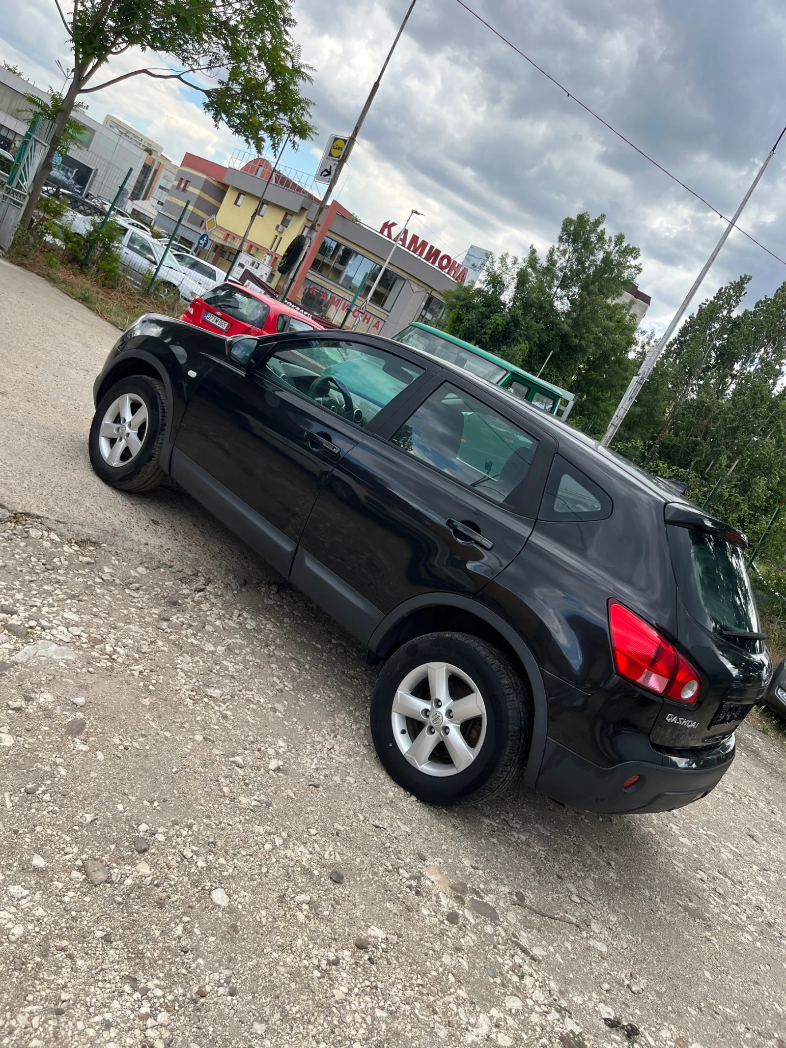 Nissan Qashqai СП1.5DCI/ЧЕРЕН ТАВАН/КЛИМАТРОНИК/РЕАЛНИ КИЛОМЕТРИ/ - изображение 4