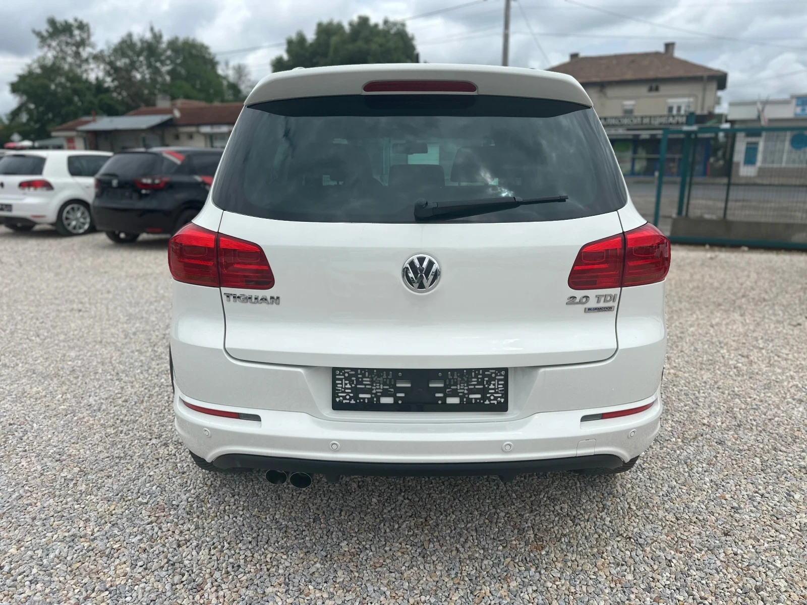 VW Tiguan R-LINE 2.0 TDI - изображение 7