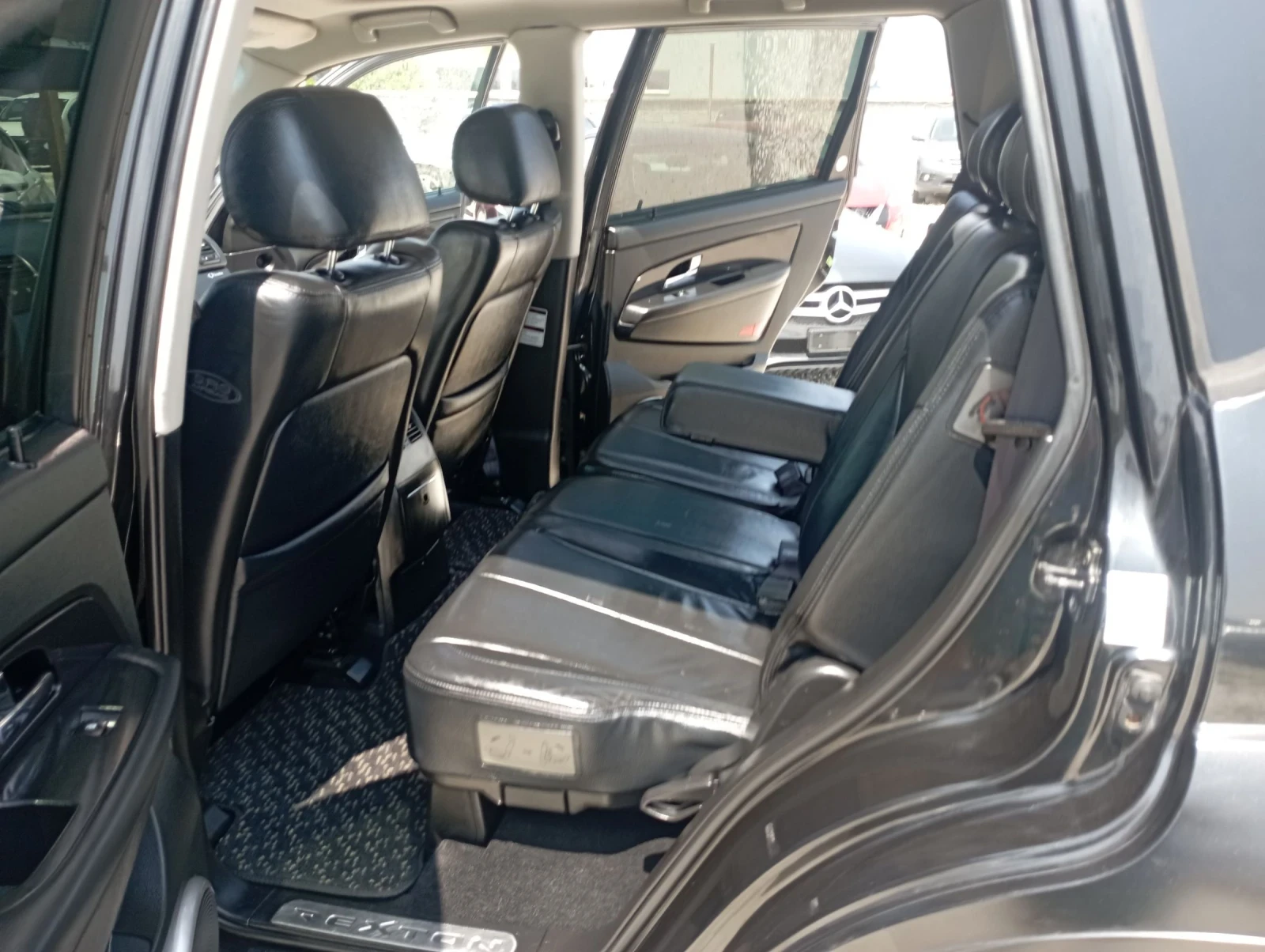 SsangYong Rexton 2.7XDI, Кожа, памет, Италия  - изображение 9