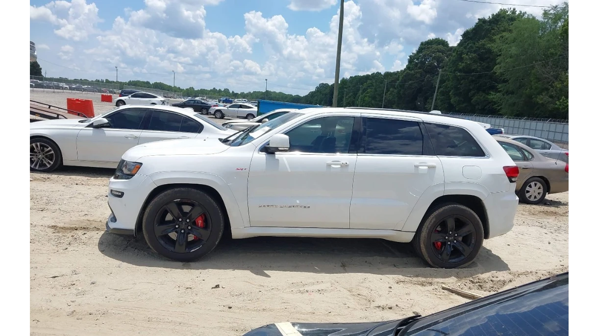 Jeep Grand cherokee SRT Distronic/8ZF/4x4/Keyless - изображение 7