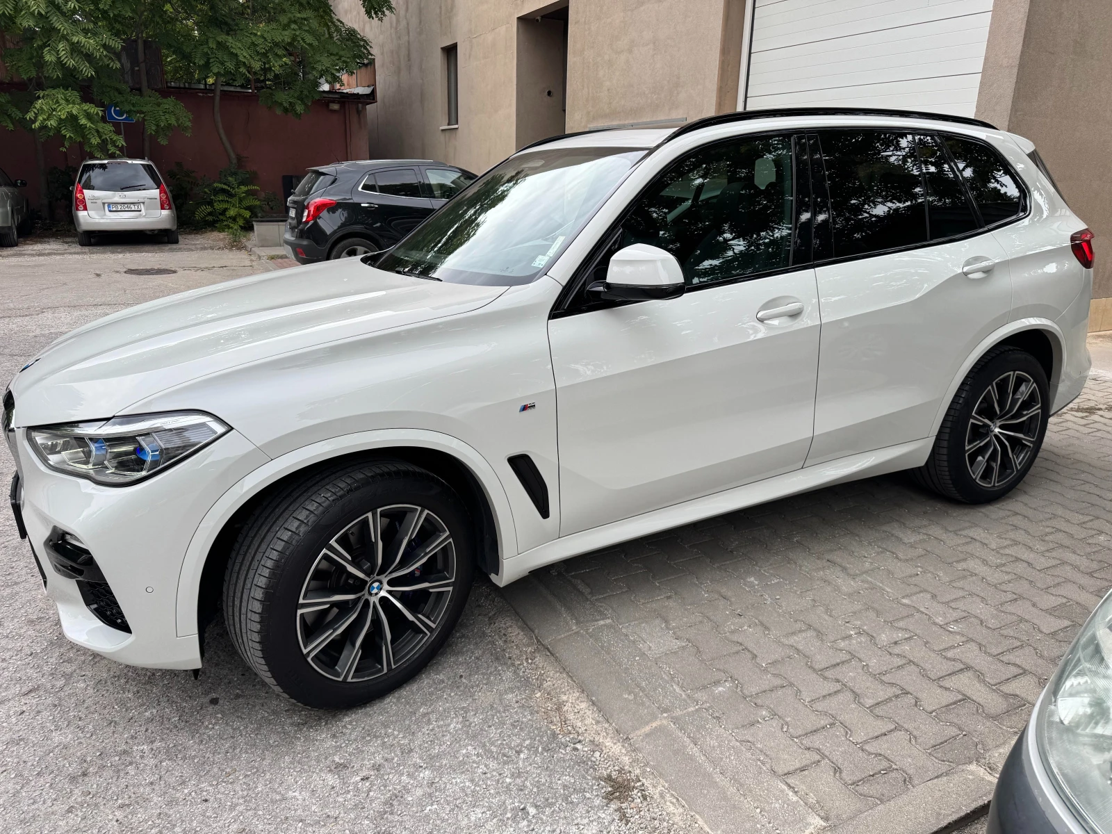 BMW X5 3.0d, M Paket, Laser, Air suspension, 6+ 1 Seats  - изображение 3