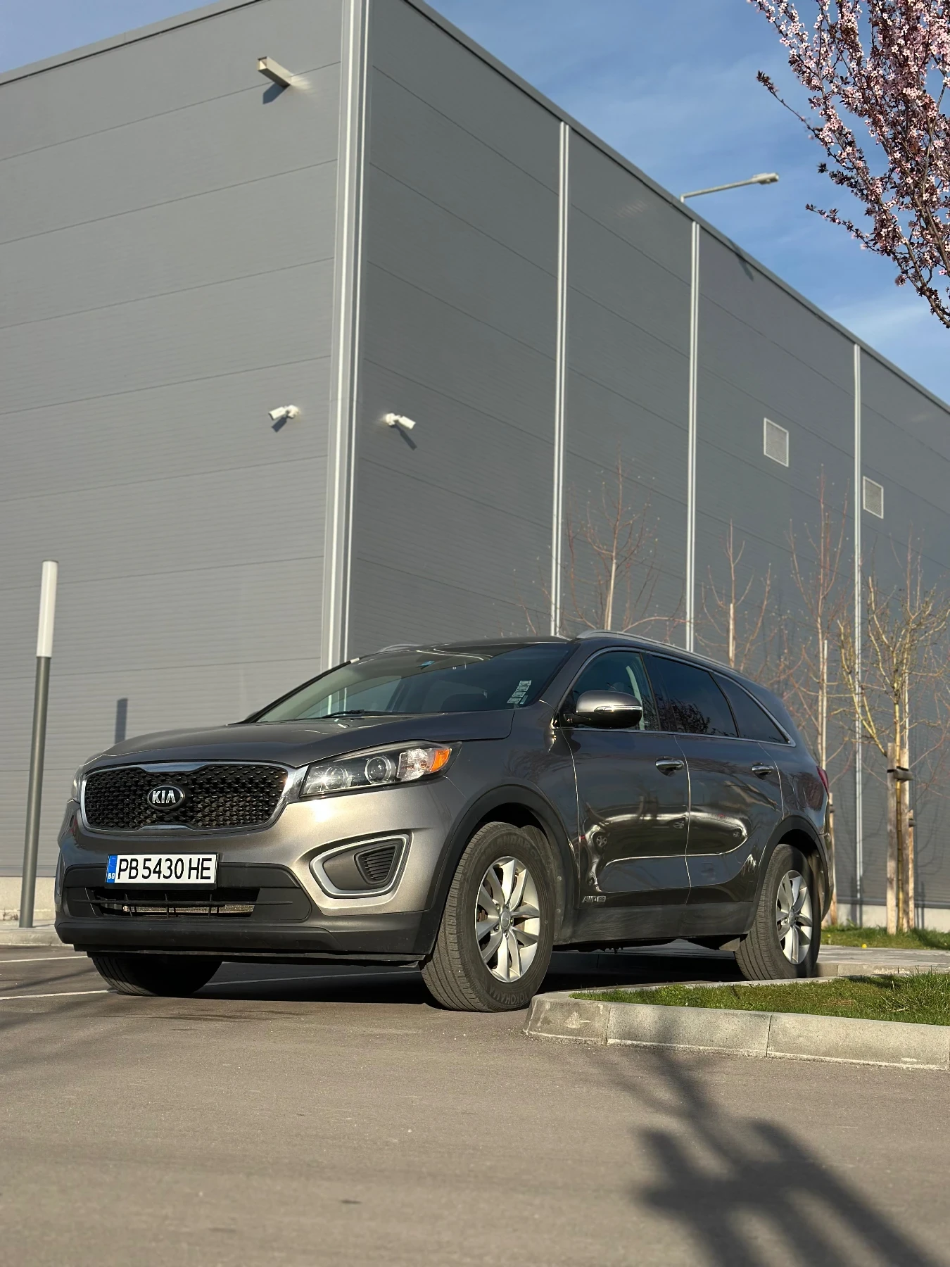 Kia Sorento LX 3.3L AWD 6+ 1 - ВСИЧКИ ЕКСТРИ ЗА МОДЕЛА, снимка 3 - Автомобили и джипове - 54115108