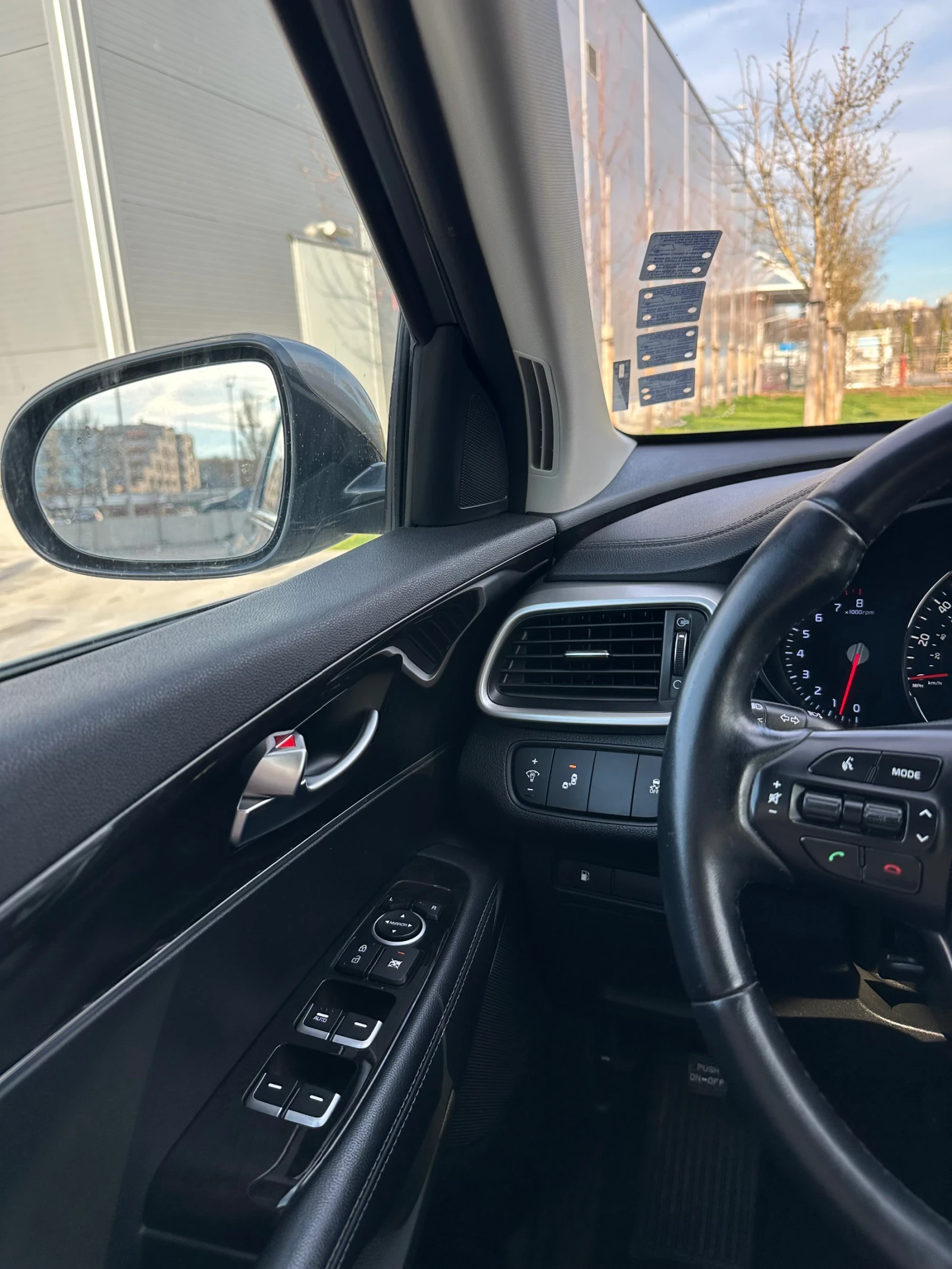 Kia Sorento LX 3.3L AWD 6+ 1 - ВСИЧКИ ЕКСТРИ ЗА МОДЕЛА, снимка 7 - Автомобили и джипове - 54115108