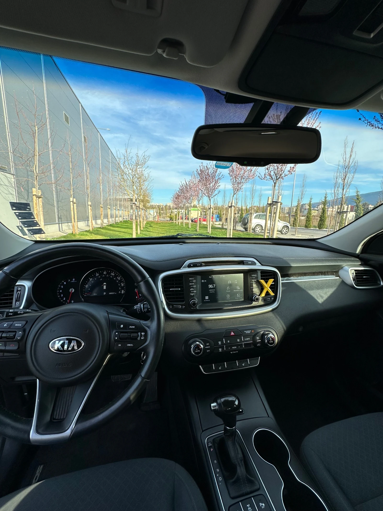 Kia Sorento LX 3.3L AWD 6+ 1 - ВСИЧКИ ЕКСТРИ ЗА МОДЕЛА, снимка 8 - Автомобили и джипове - 54115108