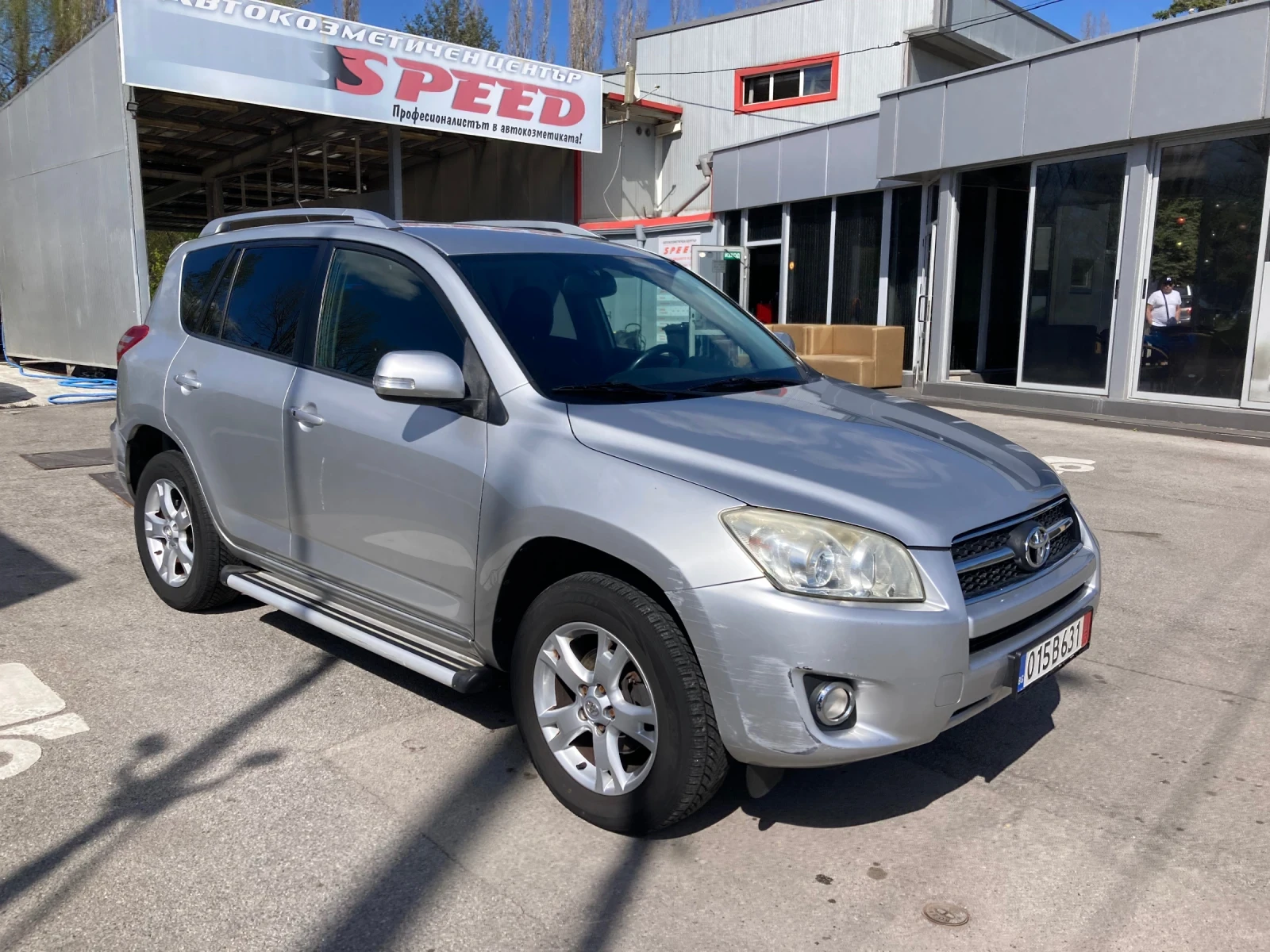Toyota Rav4 2.2 D4D 150ks Evro 5 Navi 4x4, снимка 2 - Автомобили и джипове - 54320132