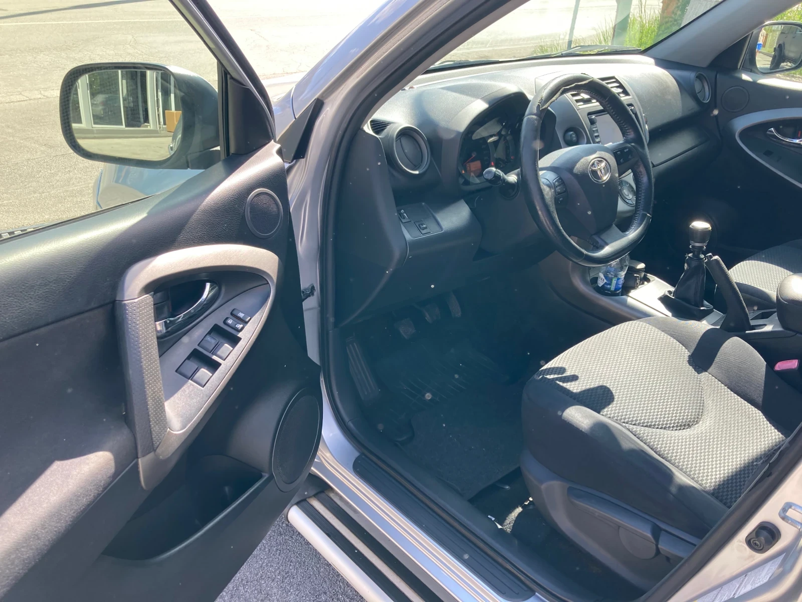 Toyota Rav4 2.2 D4D 150ks Evro 5 Navi 4x4, снимка 6 - Автомобили и джипове - 54320132