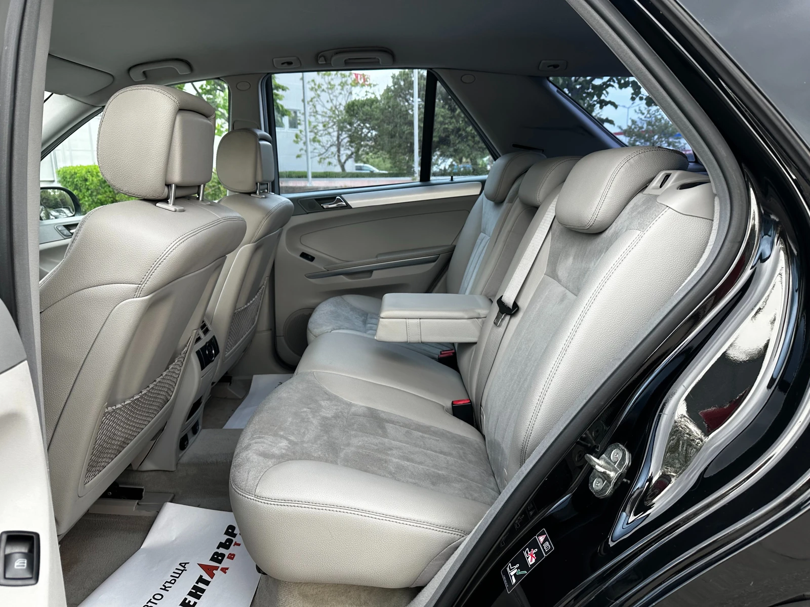 Mercedes-Benz ML 320, снимка 10 - Автомобили и джипове - 54499917