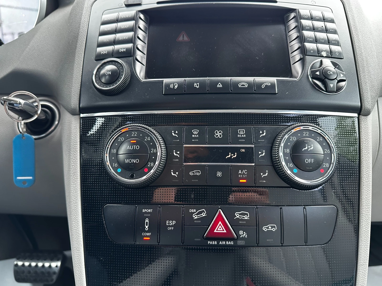 Mercedes-Benz ML 320, снимка 12 - Автомобили и джипове - 54499917