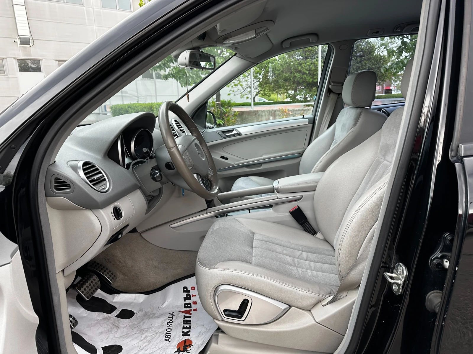 Mercedes-Benz ML 320, снимка 9 - Автомобили и джипове - 54499917