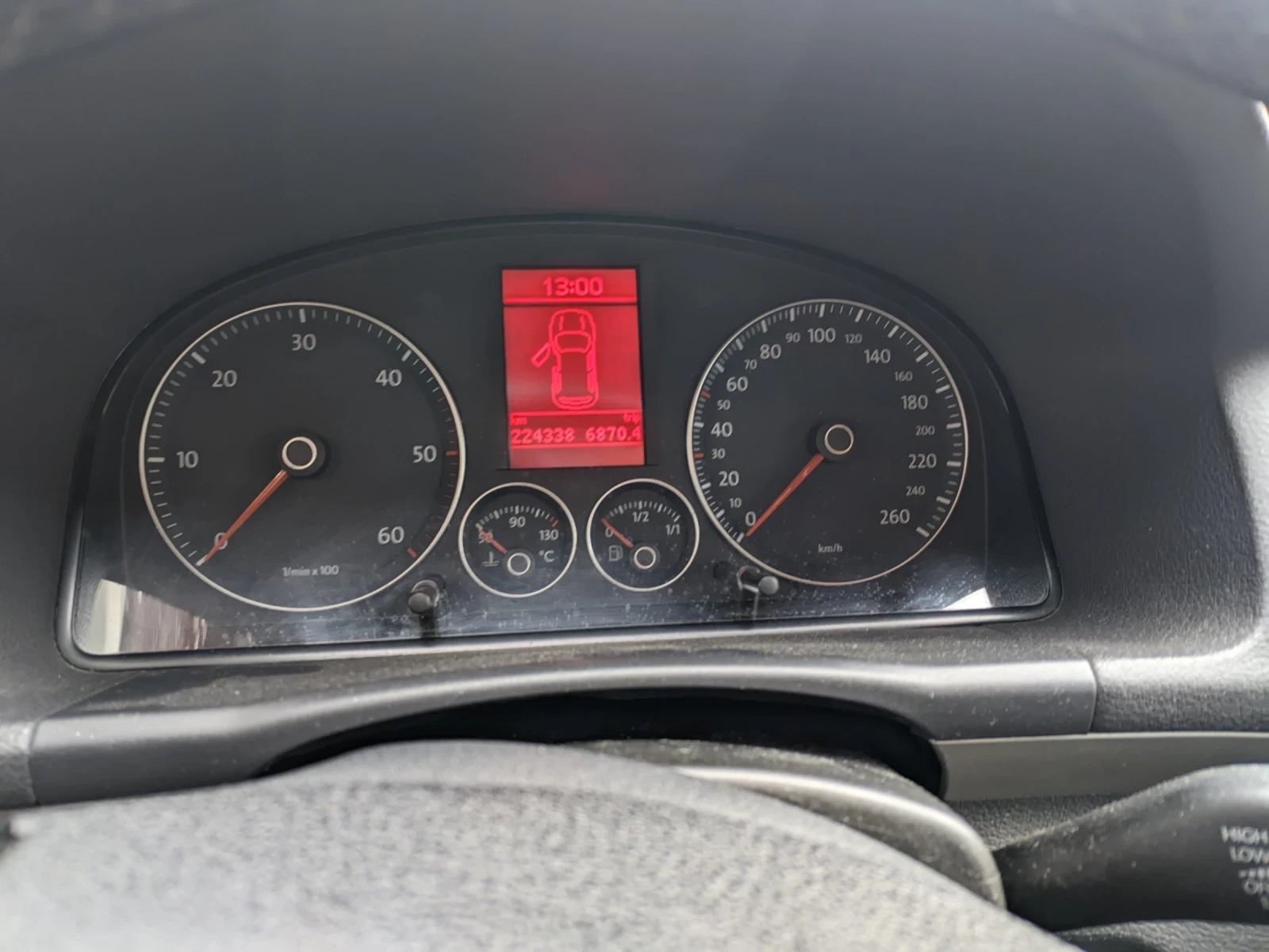 VW Tiguan, снимка 5 - Автомобили и джипове - 54778022