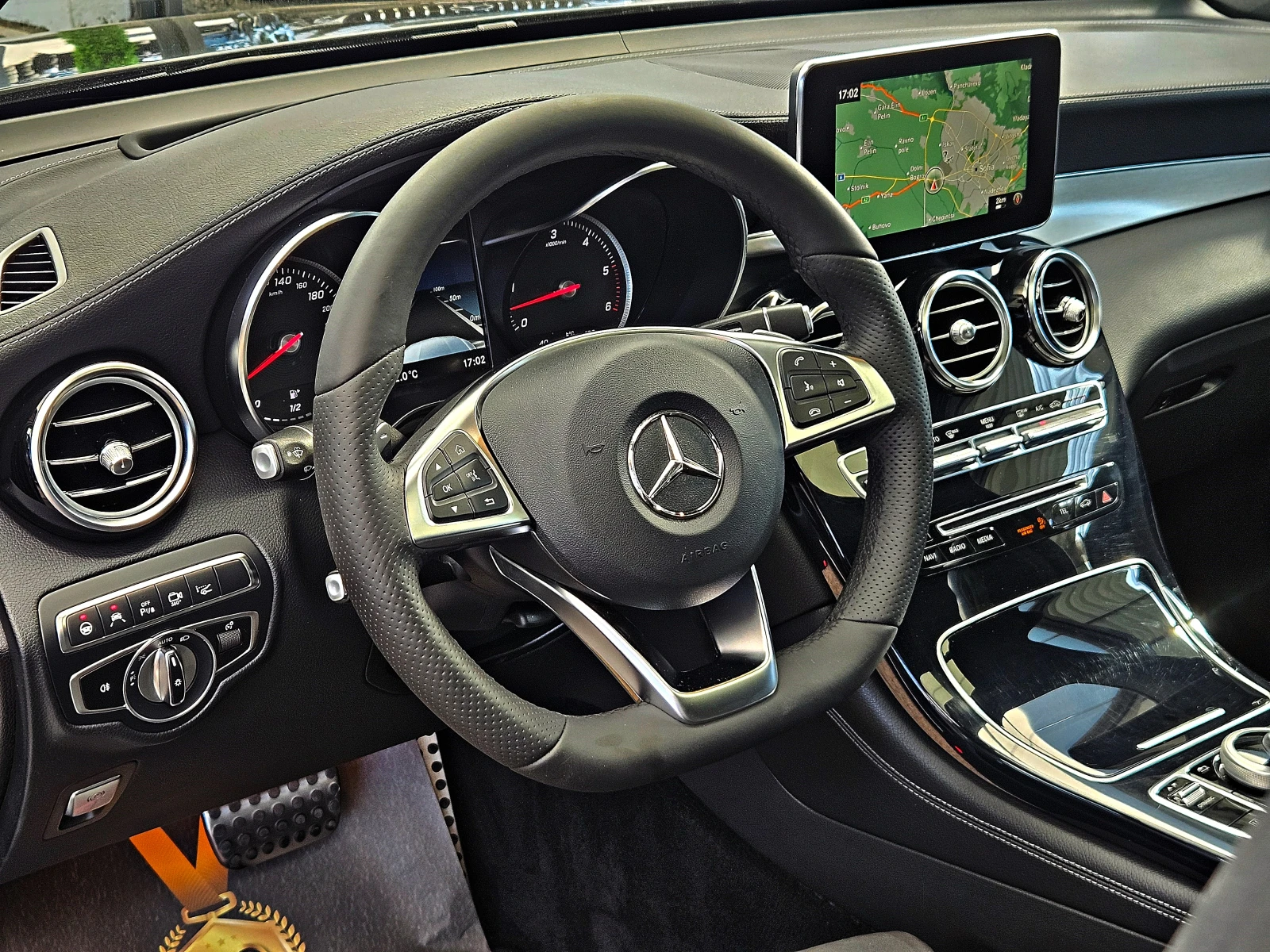 Mercedes-Benz GLC 350 AMG/COUPE/360CAMERA/DISTR/HUD/ПОДГРЕВ/KEY GO/LIZIN, снимка 9 - Автомобили и джипове - 54938083