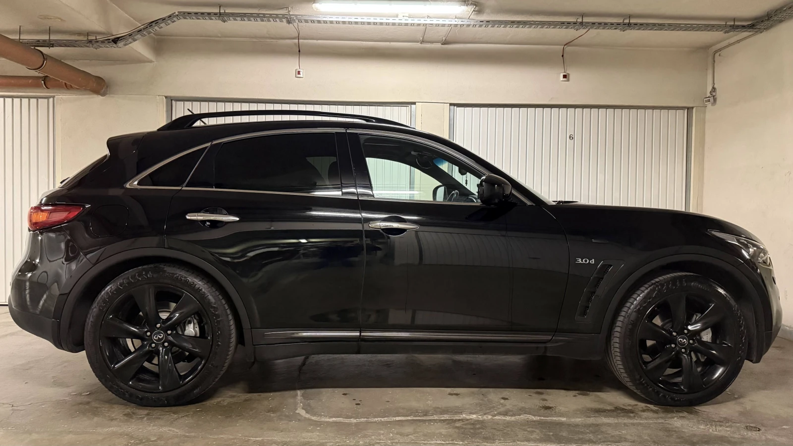 Infiniti QX70 S-Design, снимка 2 - Автомобили и джипове - 54960292