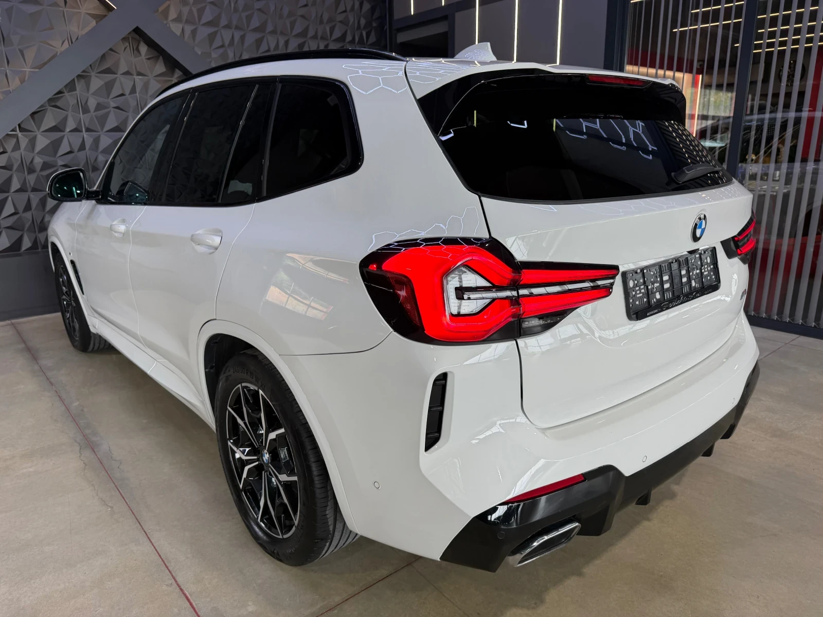 BMW X3 30d xDrive * M PACKET * ПАНОРАМА * HEAD UP * , снимка 3 - Автомобили и джипове - 55280986