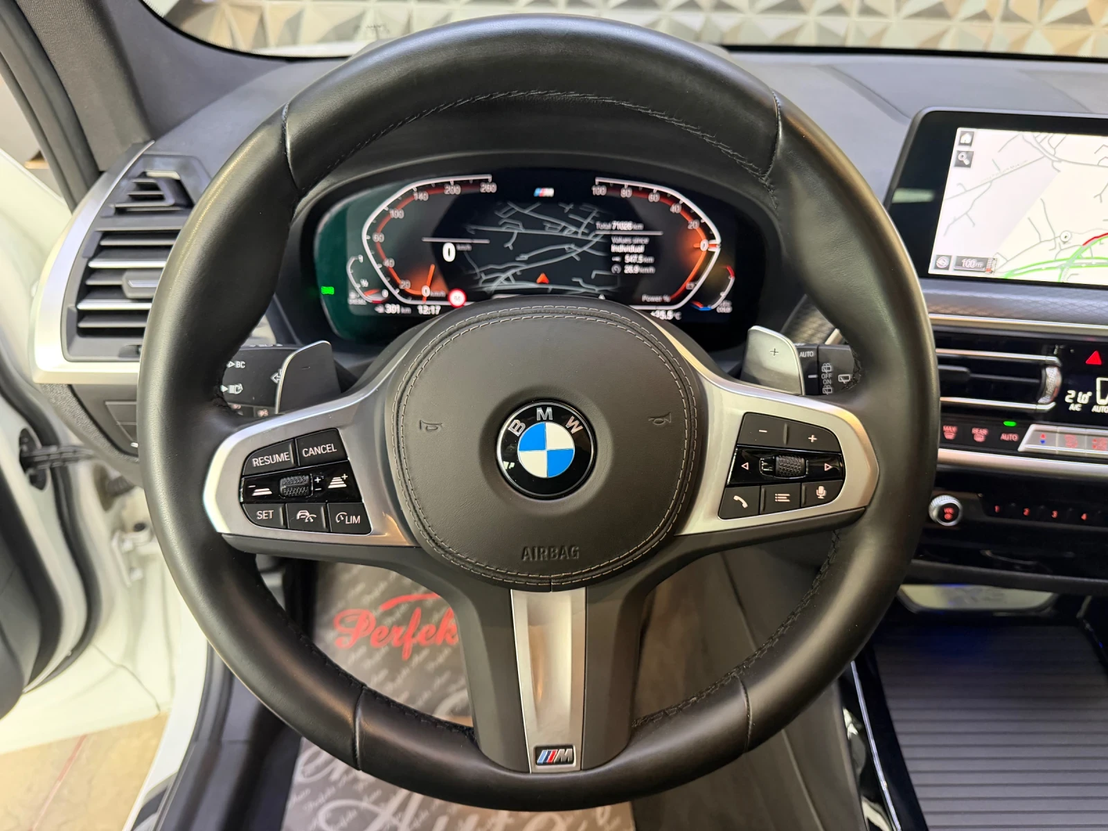 BMW X3 30d xDrive * M PACKET * ПАНОРАМА * HEAD UP * , снимка 12 - Автомобили и джипове - 55280986