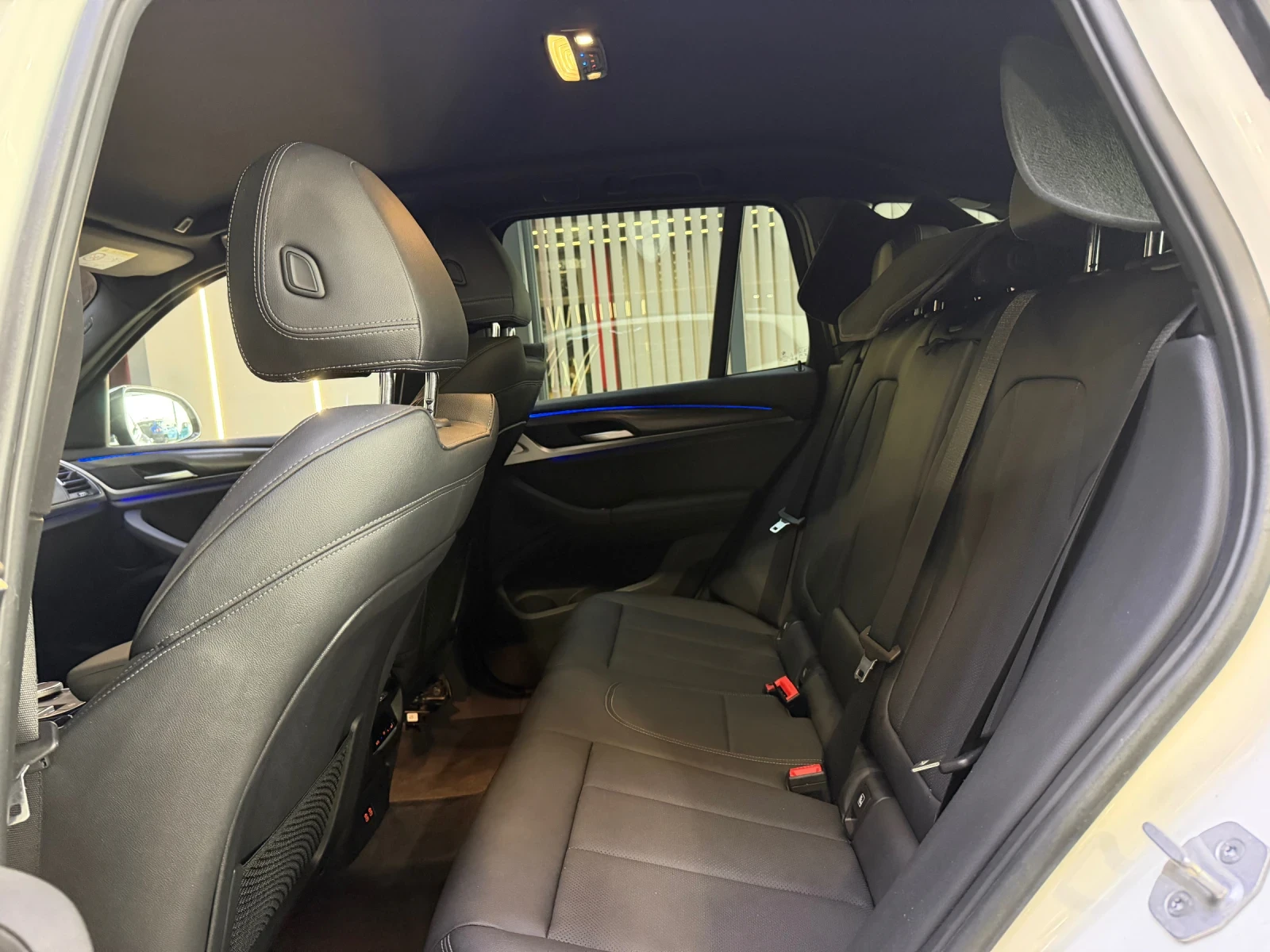 BMW X3 30d xDrive * M PACKET * ПАНОРАМА * HEAD UP * , снимка 5 - Автомобили и джипове - 55280986