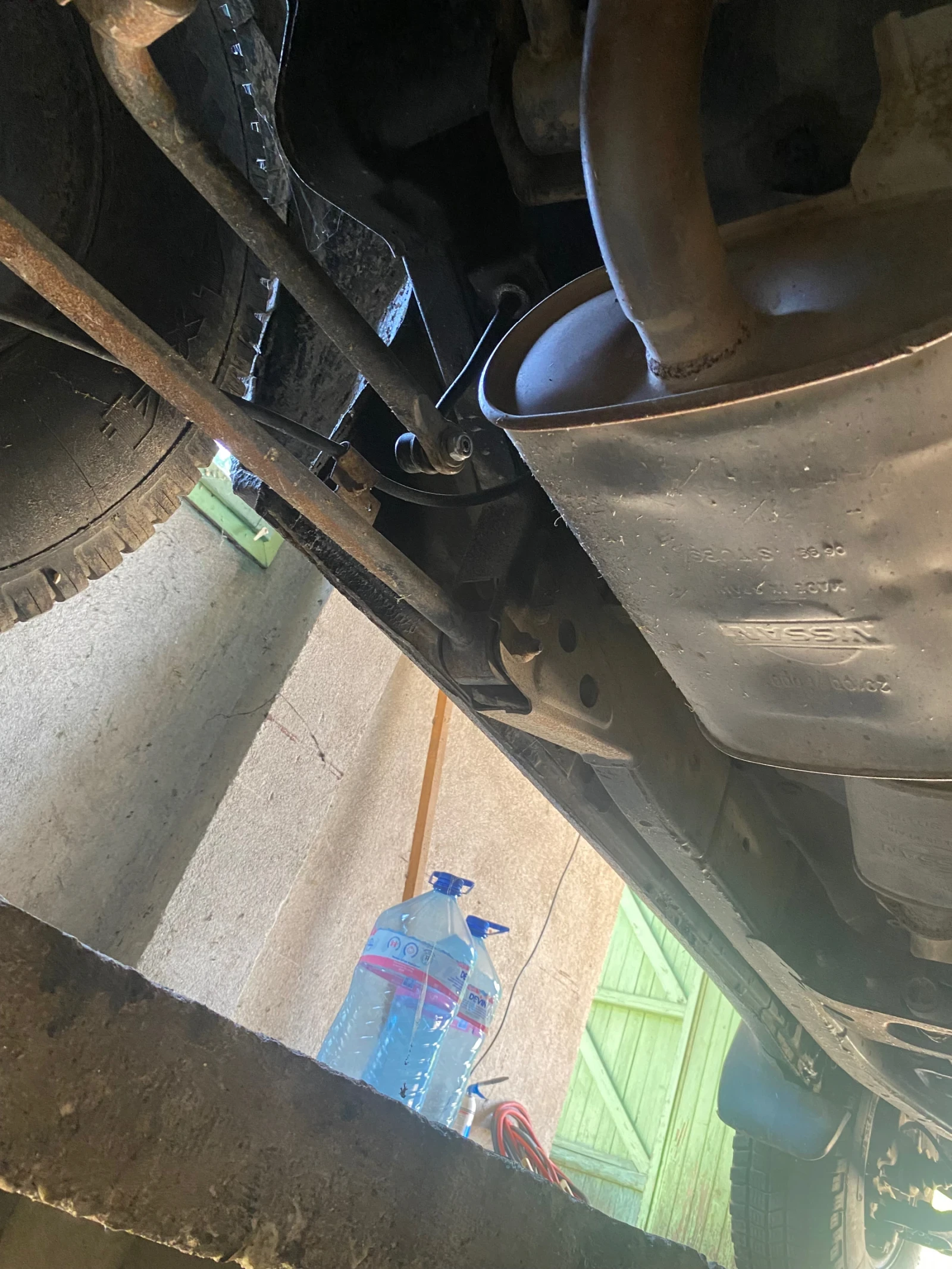 Nissan Terrano, снимка 14 - Автомобили и джипове - 55422346