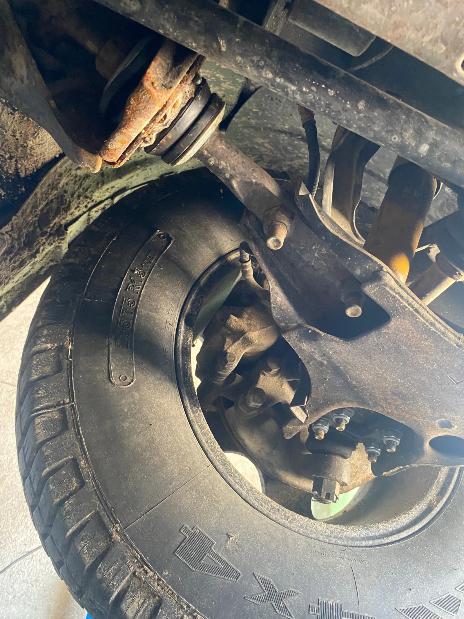 Nissan Terrano, снимка 11 - Автомобили и джипове - 55422346