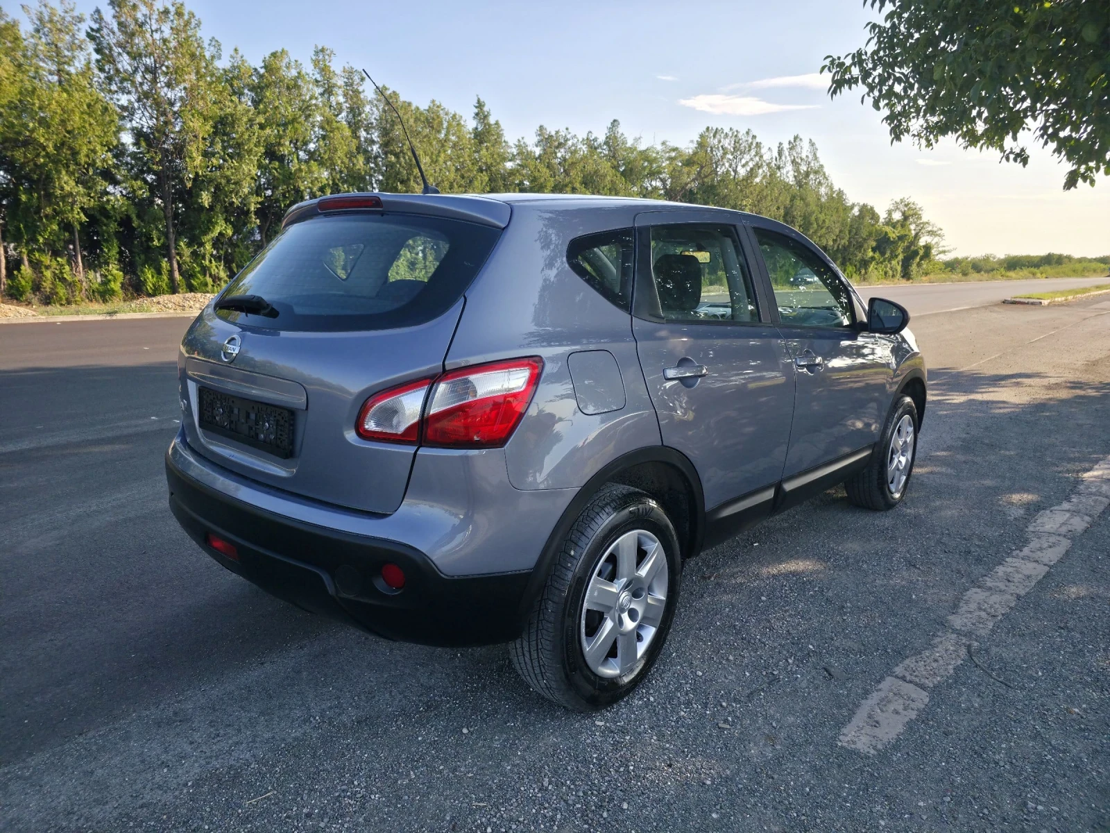 Nissan Qashqai 1.6 бенз 116, снимка 5 - Автомобили и джипове - 55449148