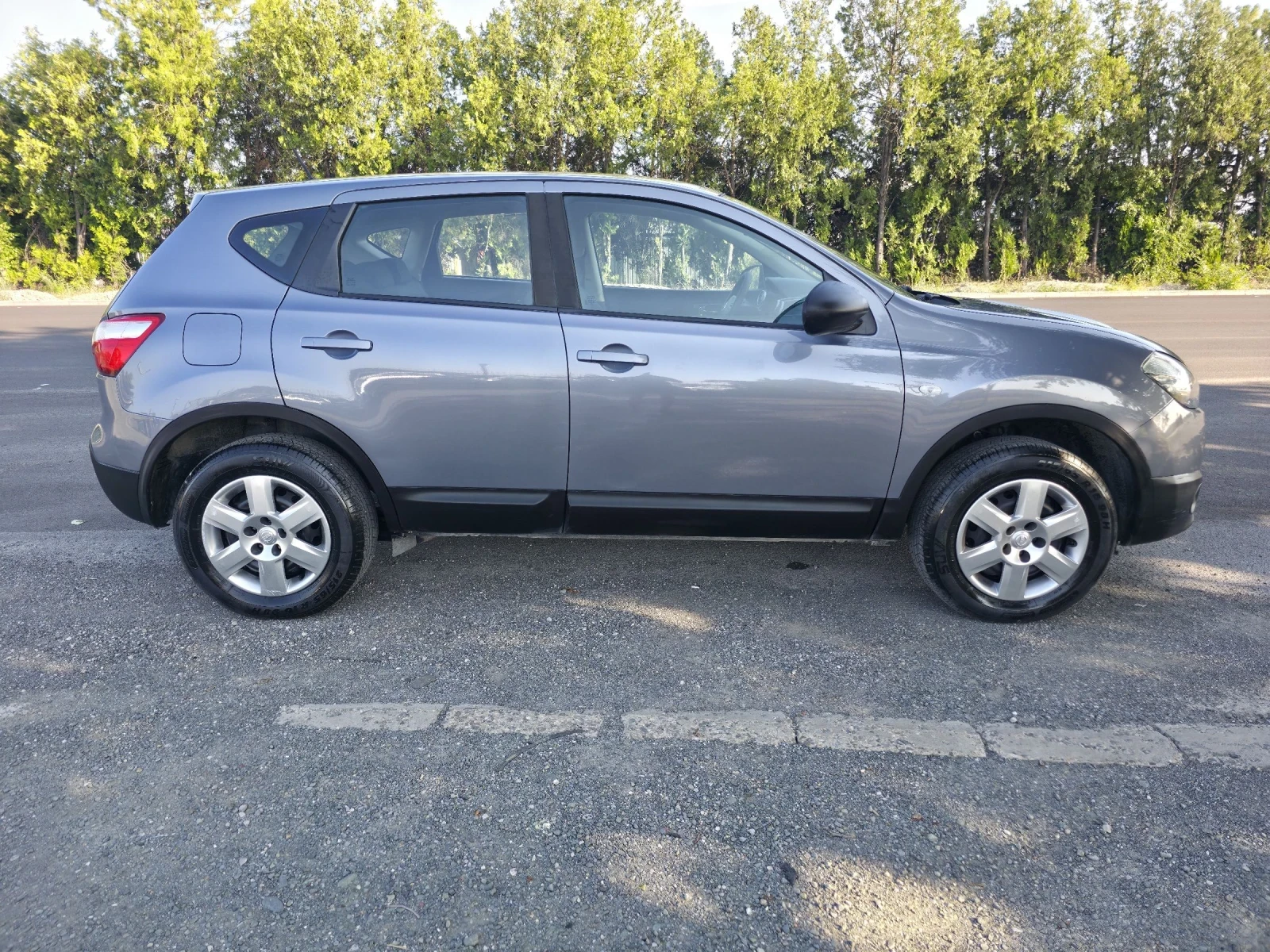 Nissan Qashqai 1.6 бенз 116, снимка 4 - Автомобили и джипове - 55449148