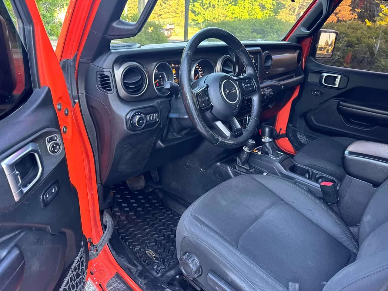 Jeep Wrangler * Sport * АВТОКРЕДИТ БЕЗ ПЪРВОНАЧАЛНА ВНОСКА* , снимка 5 - Автомобили и джипове - 55470790