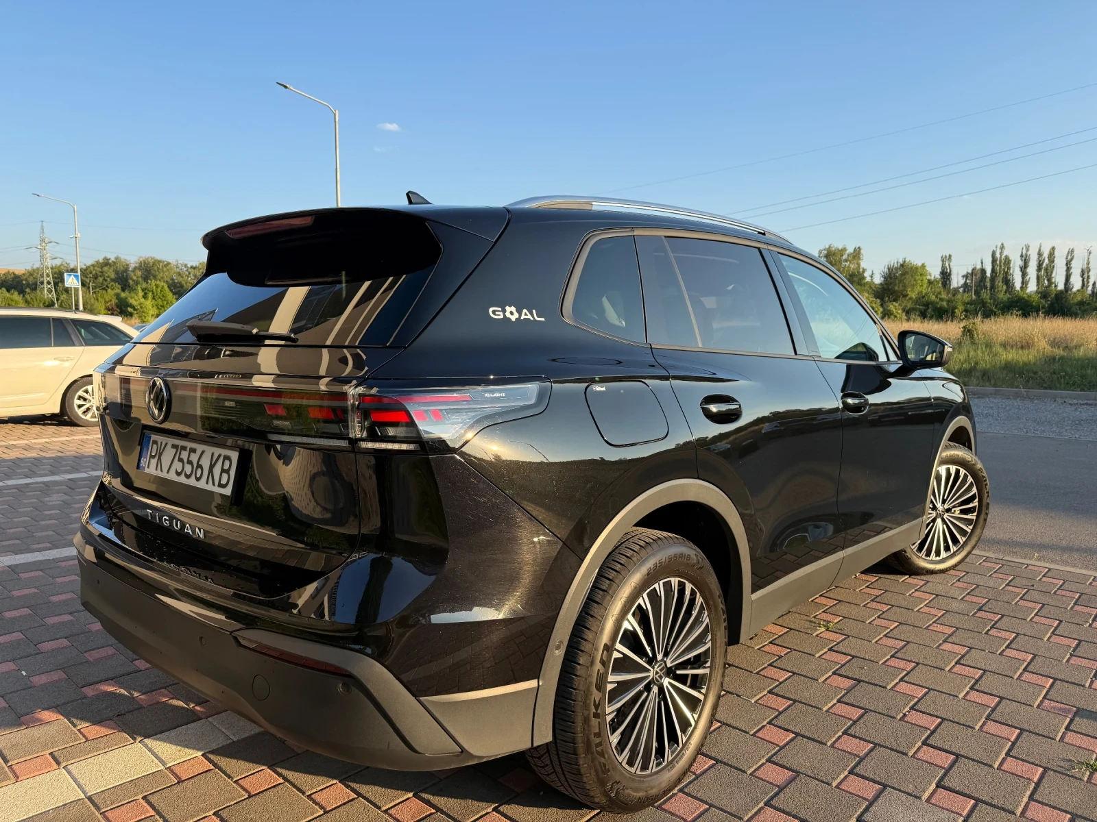 VW Tiguan Гаранция* ACC* IQ LIGHT* 360* AMBIENT* , снимка 8 - Автомобили и джипове - 55618648