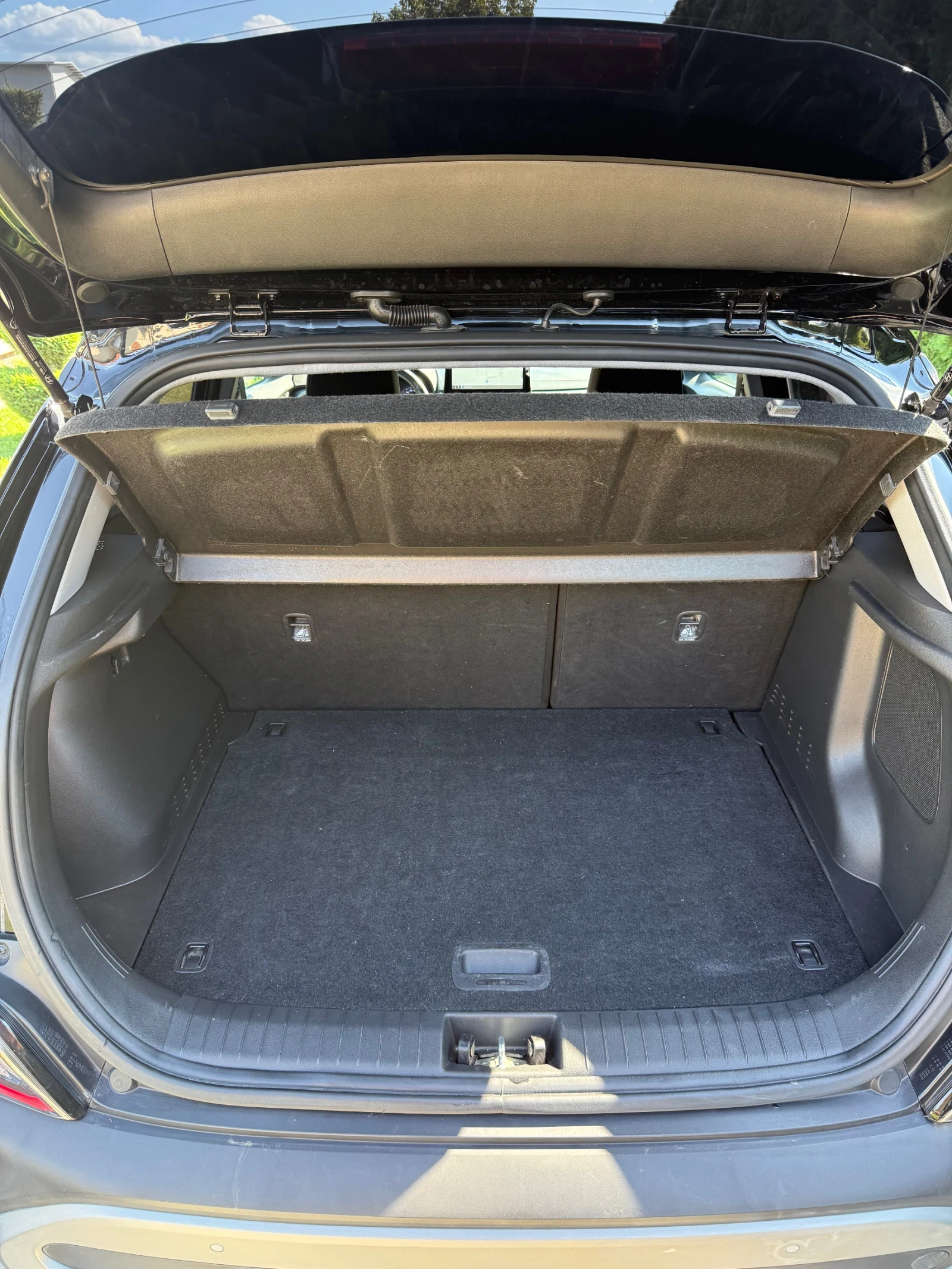 Hyundai Kona 1.6 CRDI Hybrid, снимка 15 - Автомобили и джипове - 55666579