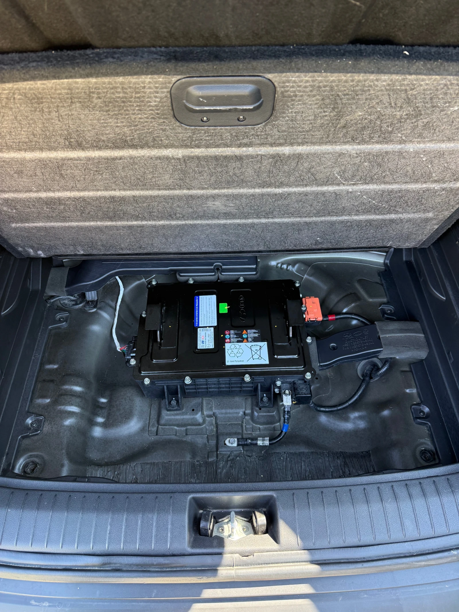 Hyundai Kona 1.6 CRDI Hybrid, снимка 16 - Автомобили и джипове - 55666579