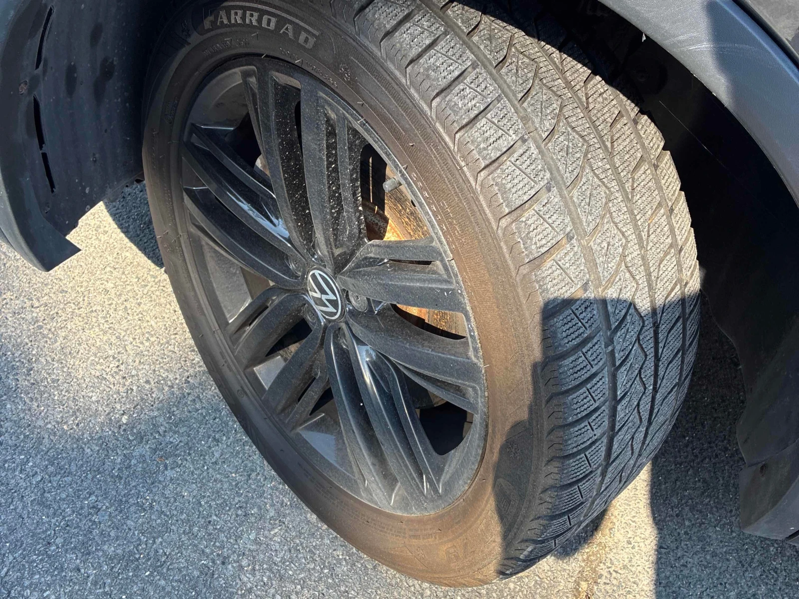 VW Tiguan * Comfortline R Line Black Edition * CARFAX * , снимка 7 - Автомобили и джипове - 55920062