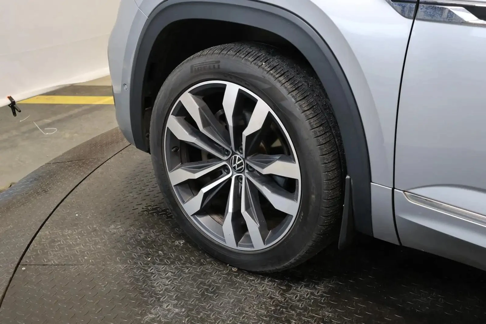 VW Atlas R LINE LOADED ЦЕНА ДО БЪЛГАРИЯ АВТОКРЕДИТ, снимка 6 - Автомобили и джипове - 55950305