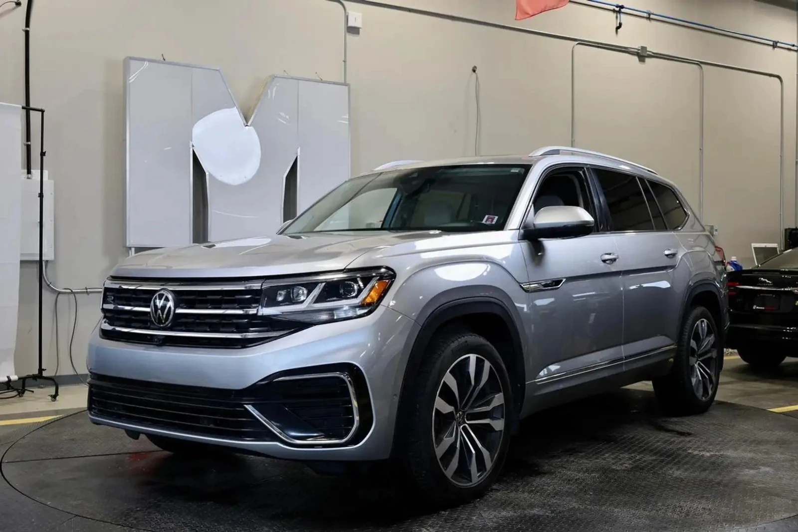 VW Atlas R LINE LOADED ЦЕНА ДО БЪЛГАРИЯ АВТОКРЕДИТ