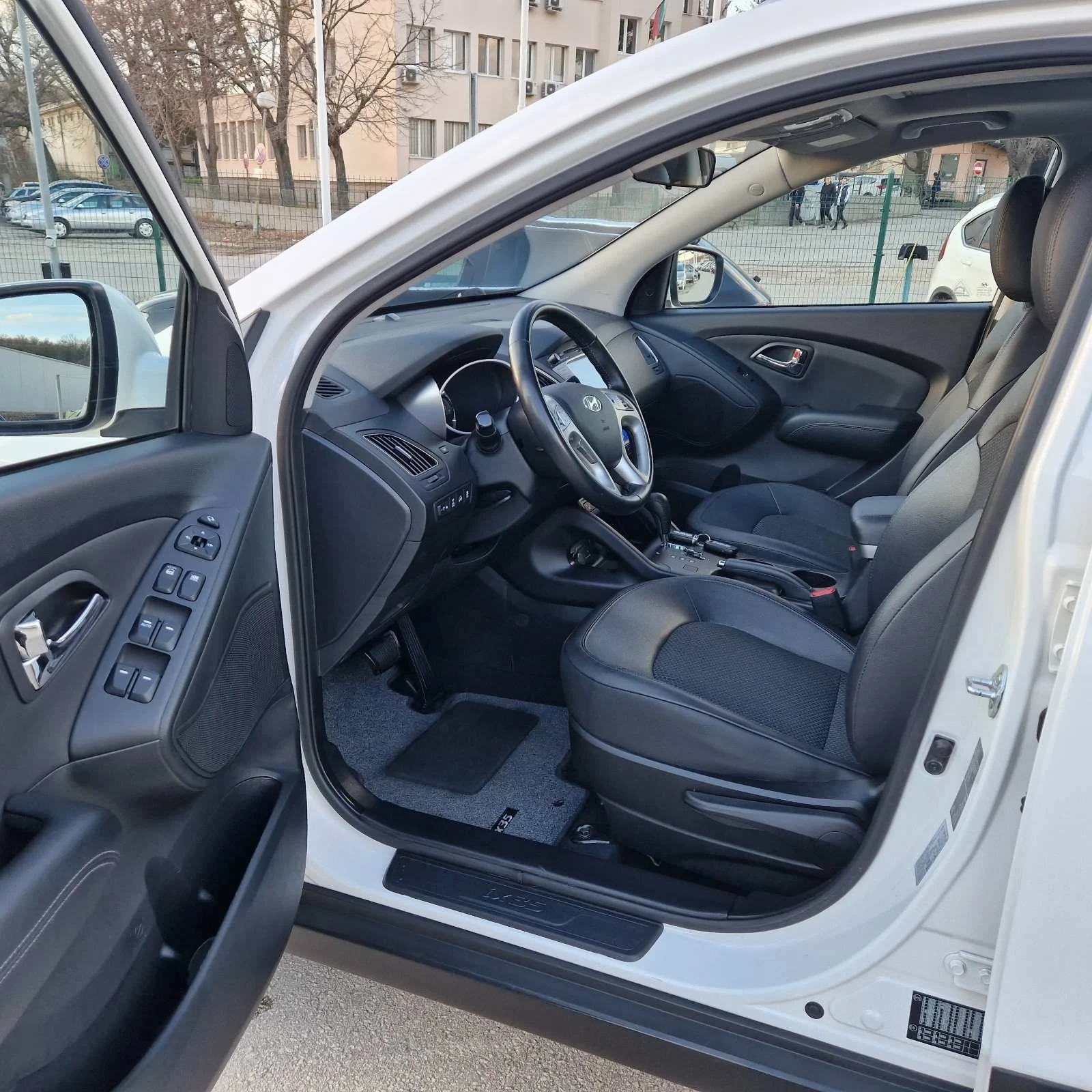 Hyundai IX35, снимка 2 - Автомобили и джипове - 56196980