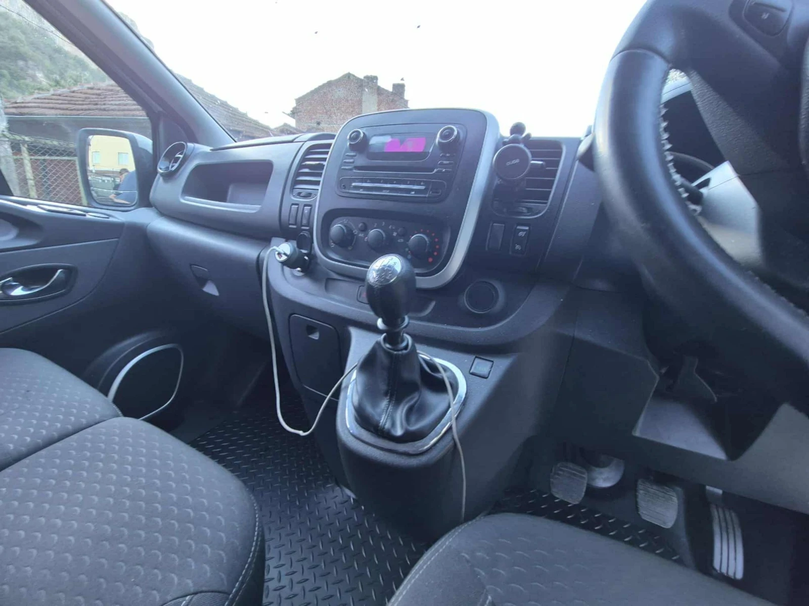 Opel Vivaro  - изображение 10