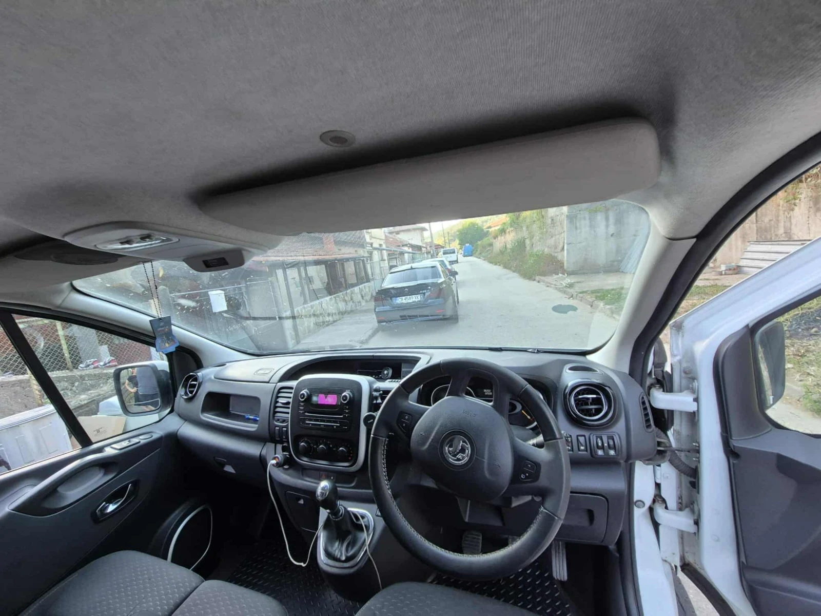 Opel Vivaro  - изображение 9