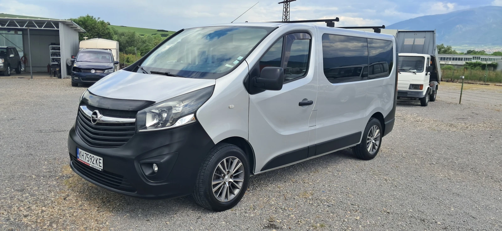 Opel Vivaro 1.6cdti, снимка 2 - Бусове и автобуси - 54741191