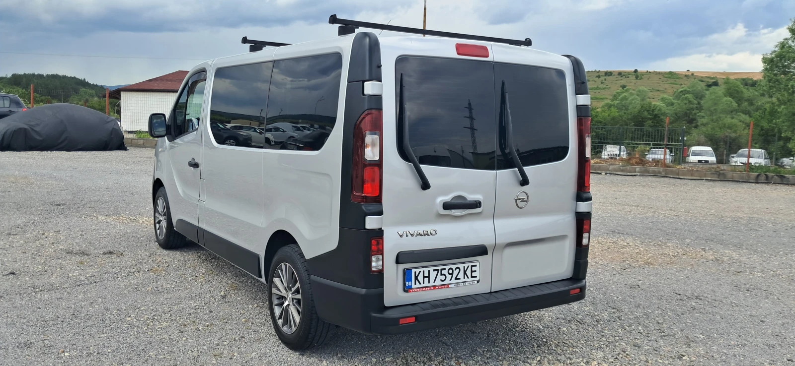 Opel Vivaro 1.6cdti, снимка 3 - Бусове и автобуси - 54741191