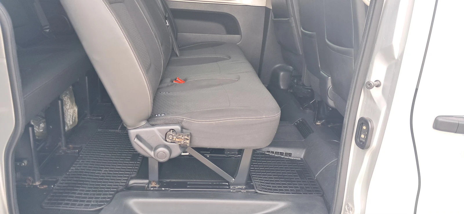 Opel Vivaro 1.6cdti, снимка 12 - Бусове и автобуси - 54741191