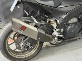 Aprilia RSV4 Factory 1100 Ohlins, снимка 16