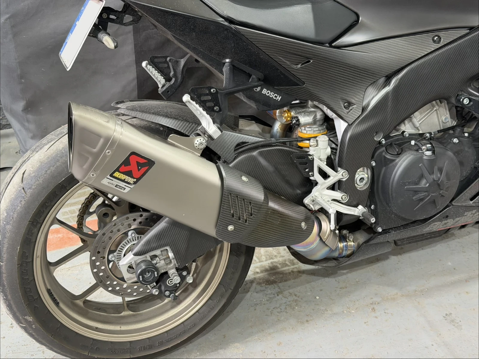 Aprilia RSV4 Factory 1100 Ohlins, снимка 16 - Мотоциклети и мототехника - 55306896