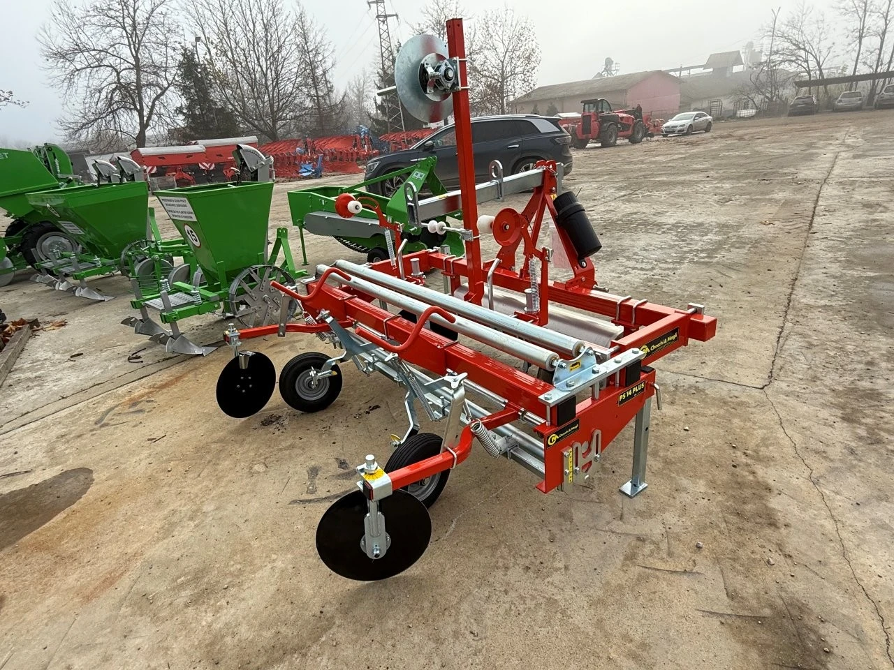 Специализирани машини Машини за зеленчуци Мулчополагаща машина за фолио Checchi&MagliНАЛИЧНА - изображение 3