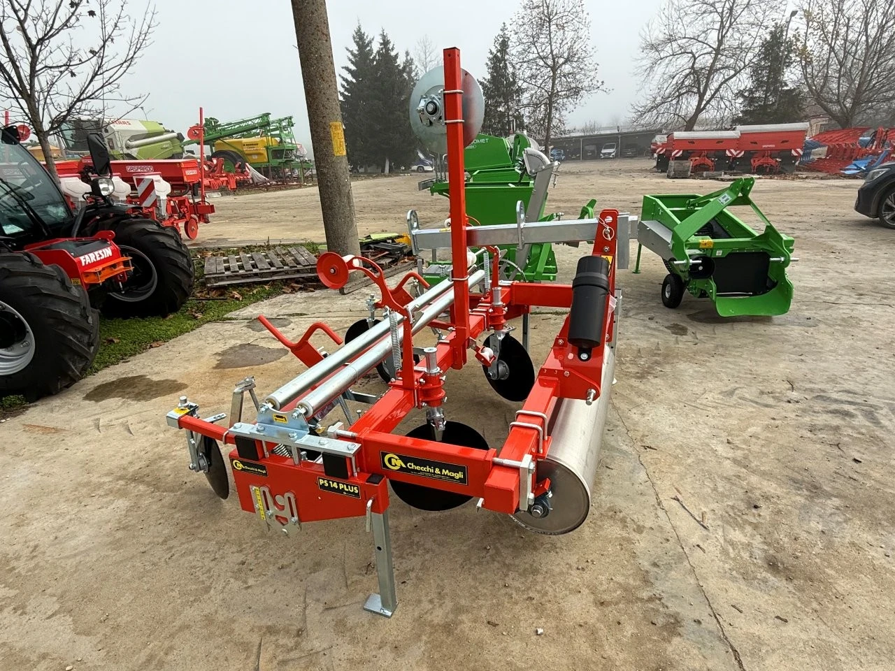 Специализирани машини Машини за зеленчуци Мулчополагаща машина за фолио Checchi&MagliНАЛИЧНА - изображение 2