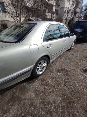 Mercedes-Benz E 220, снимка 5